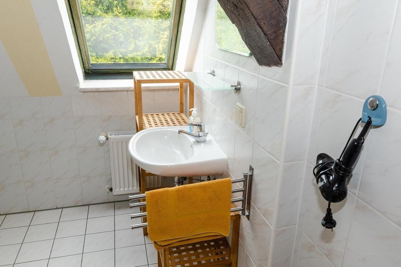 3-R-Ferienwohnung-Fuer-4-Personen-In-Schaprode-Auf-Ruegen-Zi3 Экстерьер фото